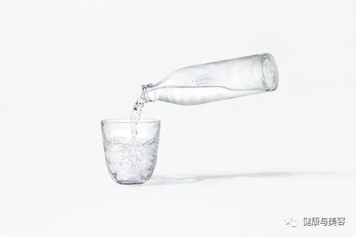 你想要的气质美女必备2大神器，让日式碳酸温泉帮你搞定！